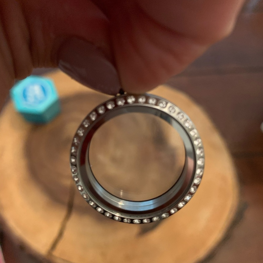 Origami Owl Large Living Locket